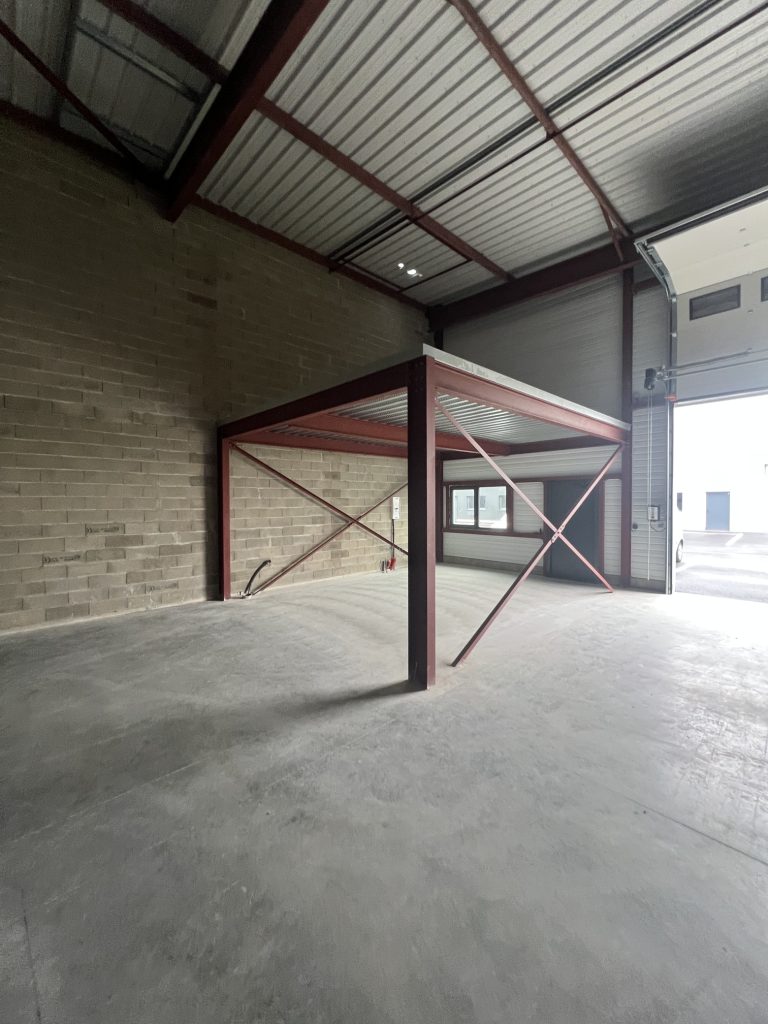Travaux d&rsquo;aménagement de bâtiment industriel clé en main à Fegersheim près de Strasbourg dans le Bas-Rhin, avec réalisation complète d&rsquo;un projet d&rsquo;aménagement de bâtiment industriel clé en main